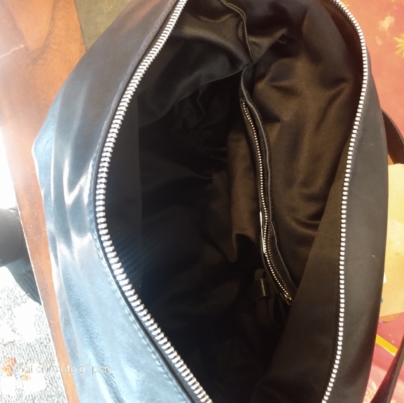 Giorgio Armani Soft Leather Purse - Picture 8 of 10